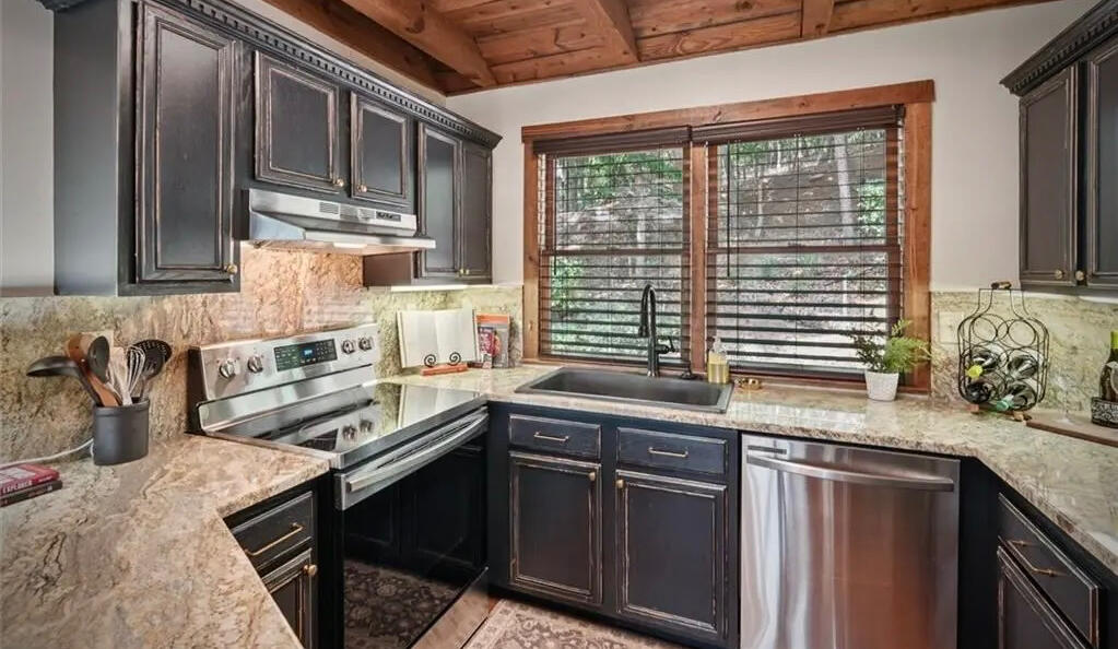 115 Big Canoe Staging Project Agent: Margot Weatherford EXP Realty